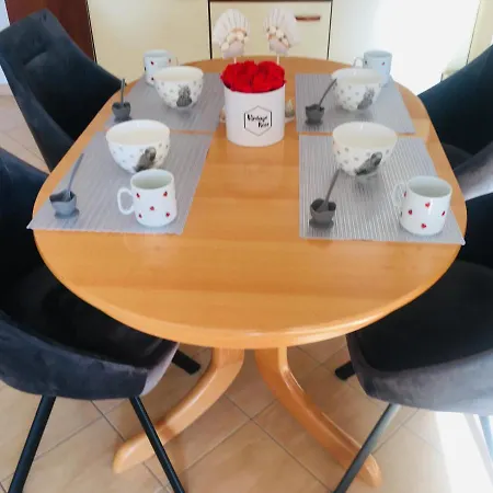 Studio Trogir Laura Plano