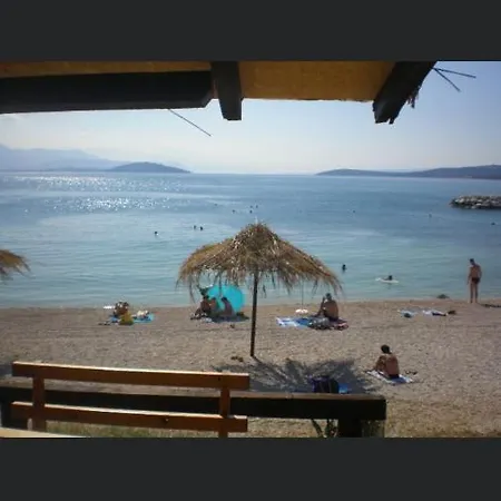 Studio Trogir Laura *